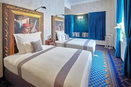 Mystery Budapest, Preferreds & Resorts - 101