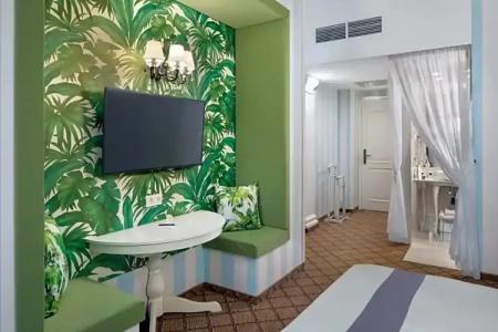 Mystery Budapest, Preferreds & Resorts - 120