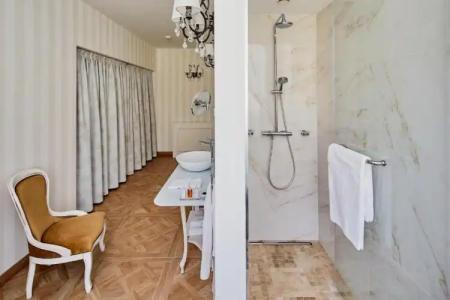 Mystery Budapest, Preferreds & Resorts - 111