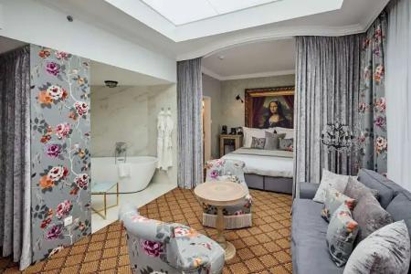 Mystery Budapest, Preferreds & Resorts - 128