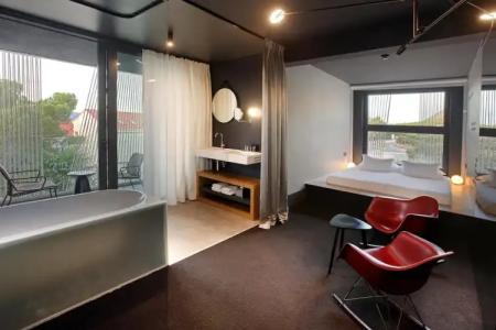 Lifestyle Vitar - Adults Only - 37