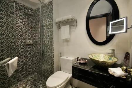 The Noble Swan & Spa - 8