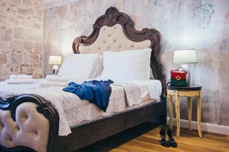 Plaza Marchi Old Town - Mag Quaint & Elegant Boutiques - 74