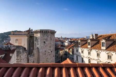 Plaza Marchi Old Town - Mag Quaint & Elegant Boutiques - 177