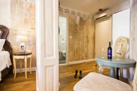 Plaza Marchi Old Town - Mag Quaint & Elegant Boutiques - 4