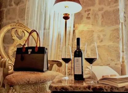 Plaza Marchi Old Town - Mag Quaint & Elegant Boutiques - 162