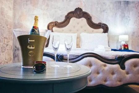 Plaza Marchi Old Town - Mag Quaint & Elegant Boutiques - 97