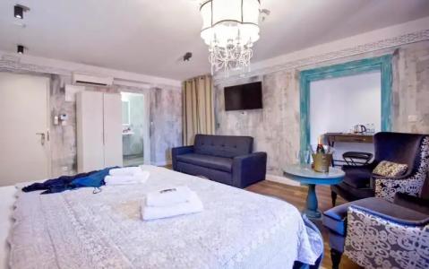 Plaza Marchi Old Town - Mag Quaint & Elegant Boutiques - 160