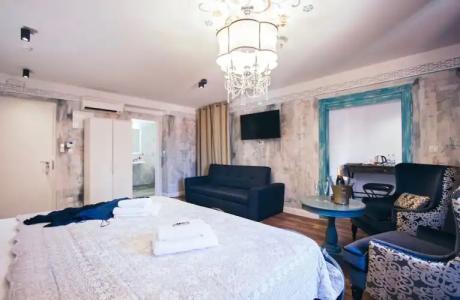 Plaza Marchi Old Town - Mag Quaint & Elegant Boutiques - 204