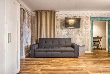 Plaza Marchi Old Town - Mag Quaint & Elegant Boutiques - 16