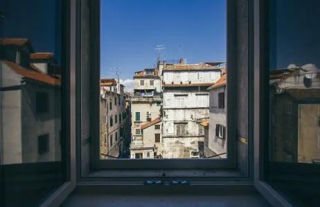 Plaza Marchi Old Town - Mag Quaint & Elegant Boutiques - 76