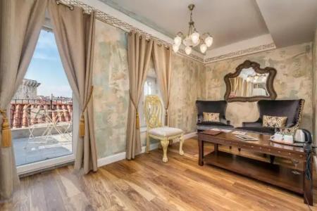 Plaza Marchi Old Town - Mag Quaint & Elegant Boutiques - 164