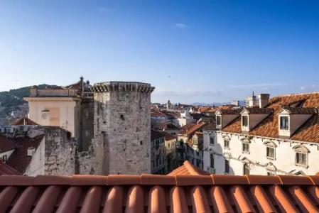 Plaza Marchi Old Town - Mag Quaint & Elegant Boutiques - 46