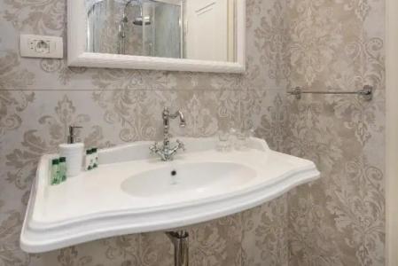 Plaza Marchi Old Town - Mag Quaint & Elegant Boutiques - 116