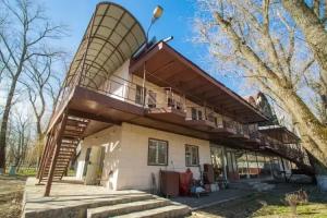 Izumrud Tourist base, Rostov-na-Donu