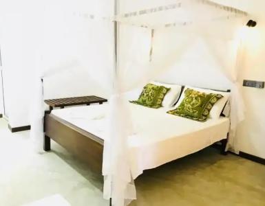 Sigiriya Rock Hide - 36