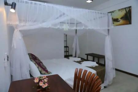 Sigiriya Rock Hide - 57