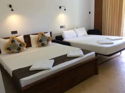 Sigiriya Rock Hide - 31