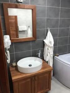 Serdar Small & Restaurant - 44