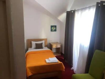 Serdar Small & Restaurant - 31