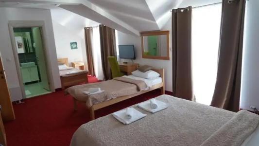 Serdar Small & Restaurant - 23