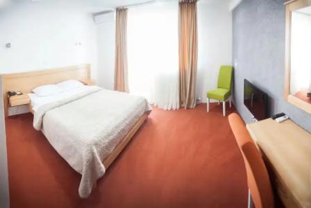 Serdar Small & Restaurant - 10