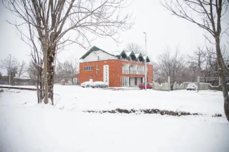 Serdar Small & Restaurant - 14