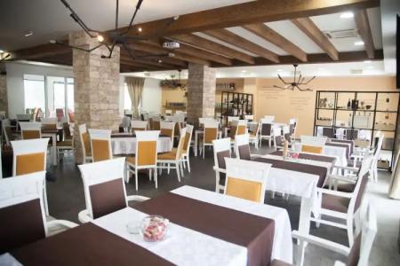 Serdar Small & Restaurant - 12