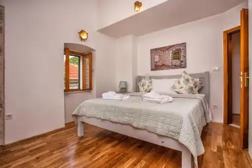 Villa Lastva is a Five Star Seafront Luxury Villa with Privite Pool - 14