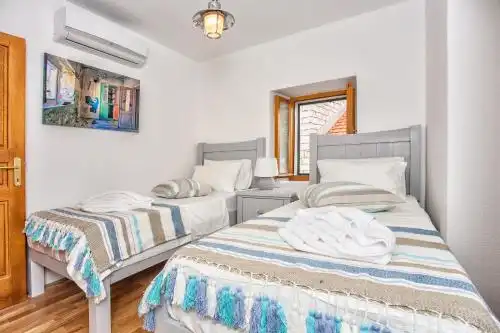 Villa Lastva is a Five Star Seafront Luxury Villa with Privite Pool - 22