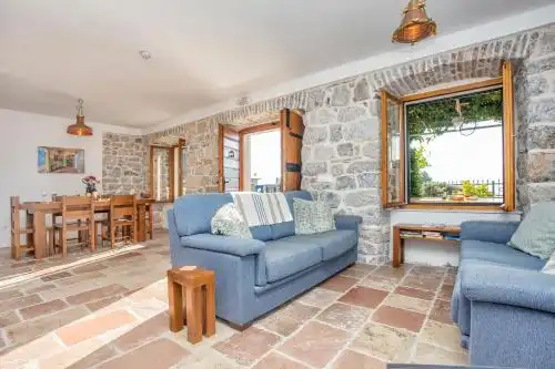 Villa Lastva is a Five Star Seafront Luxury Villa with Privite Pool - 37