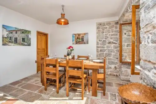 Villa Lastva is a Five Star Seafront Luxury Villa with Privite Pool - 36