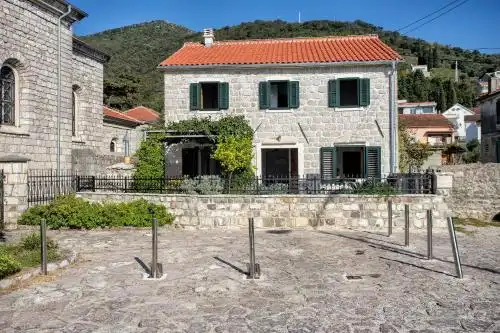 Villa Lastva is a Five Star Seafront Luxury Villa with Privite Pool - 2