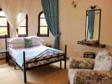 Yasemin room