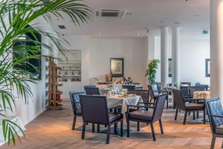 Bellevue Superior City - 22