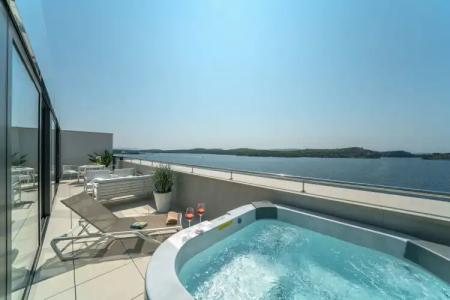 Bellevue Superior City - 16