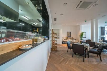 Bellevue Superior City - 23