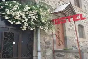 Lovely Hotel, Goris