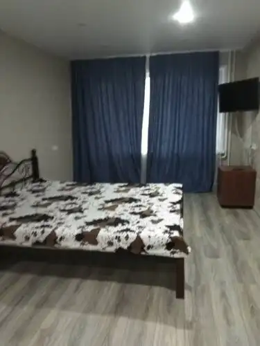 Vera Brejnevaning yangi yalangoch fotosuratlari