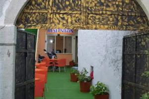 Hostel Rooms and single private SPA sauna & jacuzzi room 4rent, Debrecen