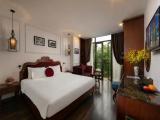 Junior Suite with balcony and with city view