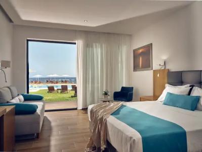Cavo Orient Beach - 2