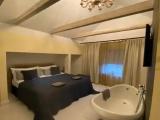 Deluxe Double Room with Bath
