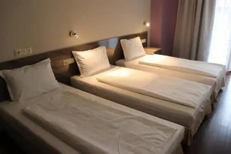 Roots & Wine Bar - 17