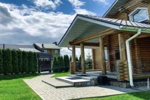 Usadba Lastochkino Gnezdo Guest house, Sucha Gora