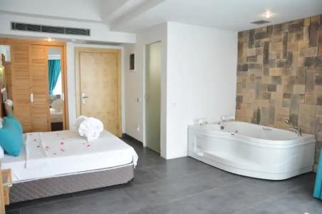 MyElla Boutique - 40