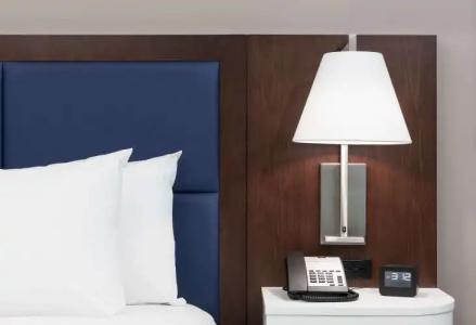 Hampton Inn and Suites by Hilton Phoenix Downtown - 4