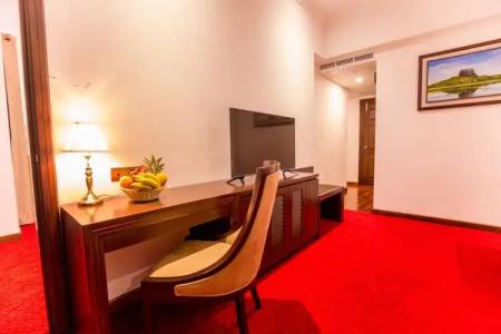 Trillium Boutique City - 13