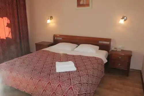 Готель Таверна - 8