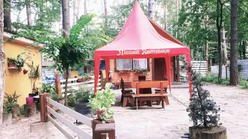 ,,Лісова хатинка"база відпочинку - 0